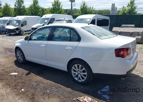 2010 Volkswagen Jetta Limited Edition z USA, uszkodzony, nr VIN 3VWAZ7AJ7AM076806